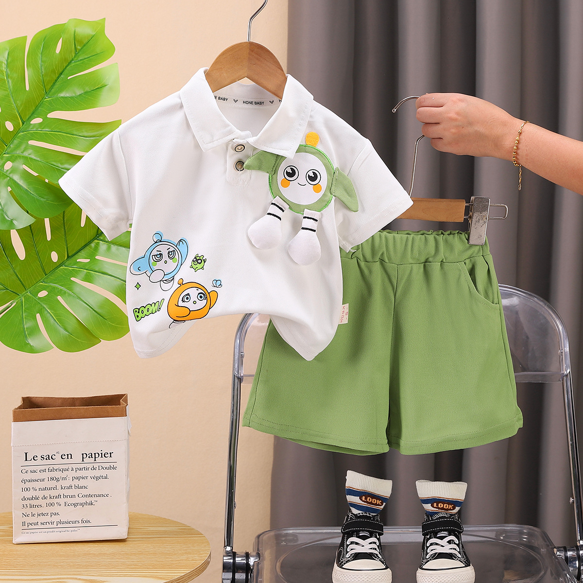 Compleu 2 Piese Băieți Tricou Alb și Pantaloni Scurți Carol